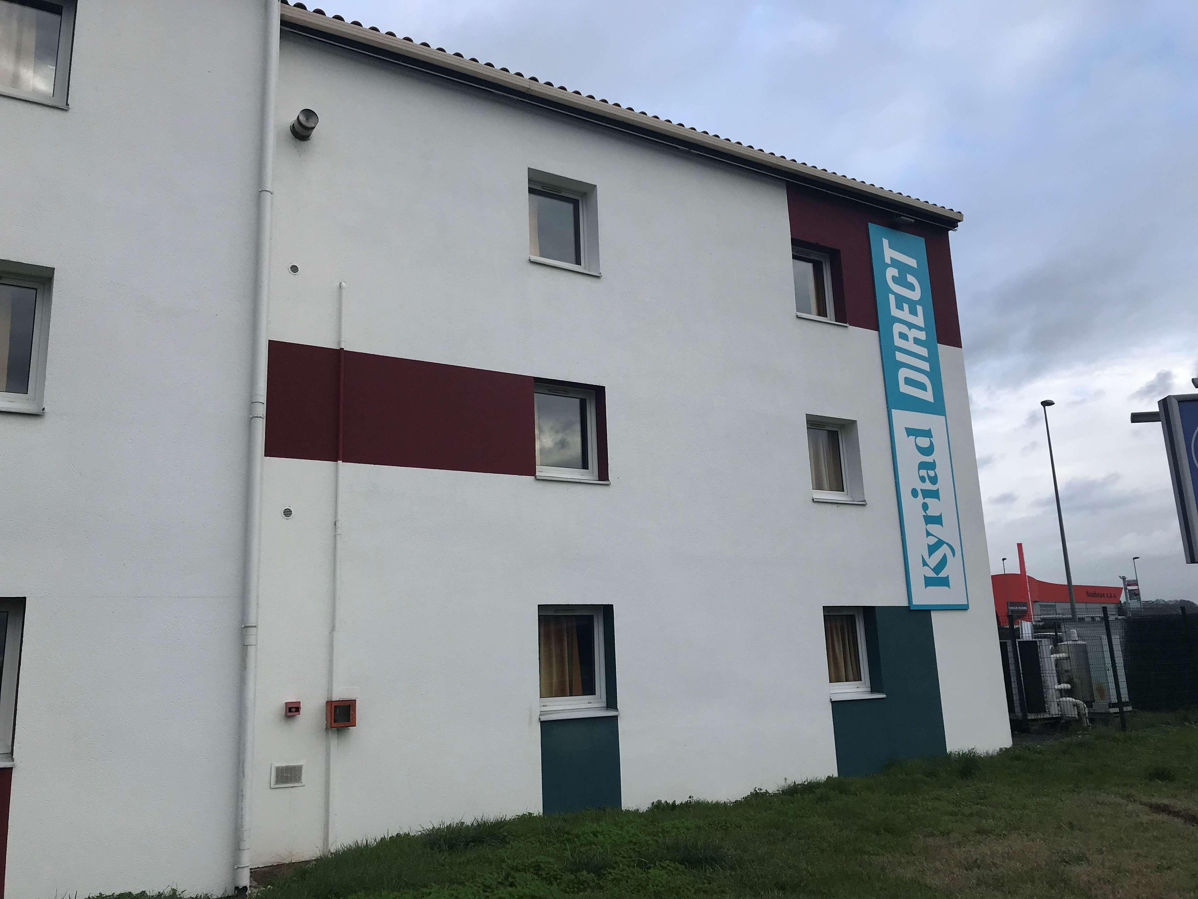 Kyriad Direct Agen Castelculier Exterior foto